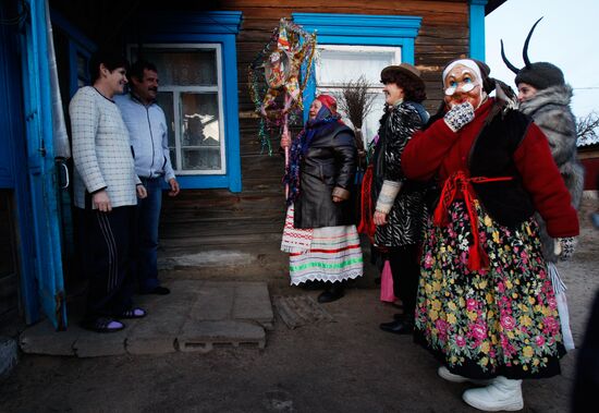 Рождественские колядки в белорусской деревне Лобча