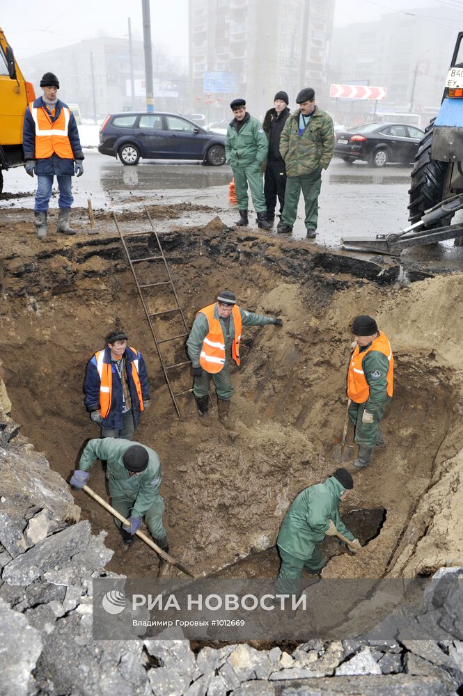 Поисково-спасательные работы на месте трагедии в Брянске