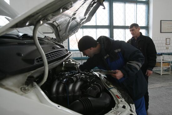 Работа пункта технического осмотра автомобилей в Новосибирске