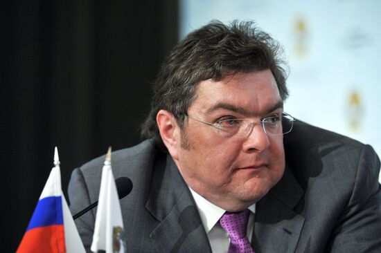 Гайдаровский форум - 2012. День первый