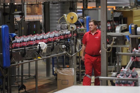 Работа завода Coca-Cola в Москве