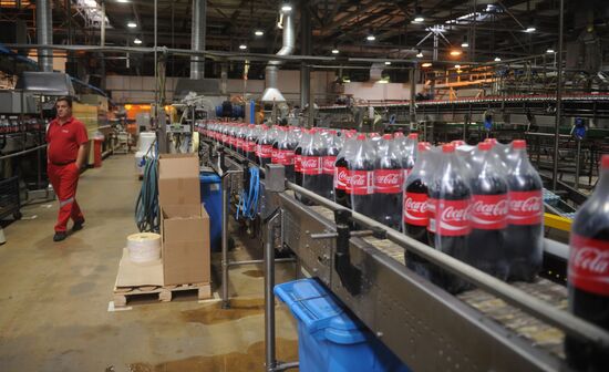 Работа завода Coca-Cola в Москве