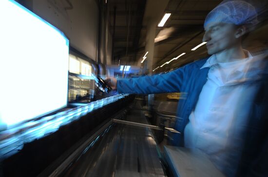 Работа завода Coca-Cola в Москве