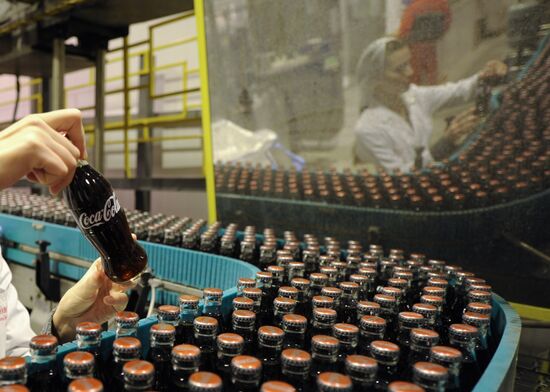 Работа завода Coca-Cola в Москве