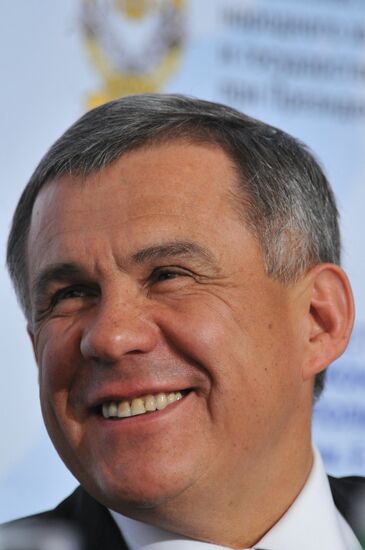 Гайдаровский форум - 2012. День первый