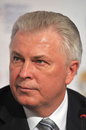 Гайдаровский форум - 2012. День первый