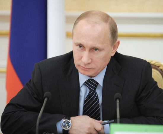 Владимир Путин проводит заседание президиума правительства РФ