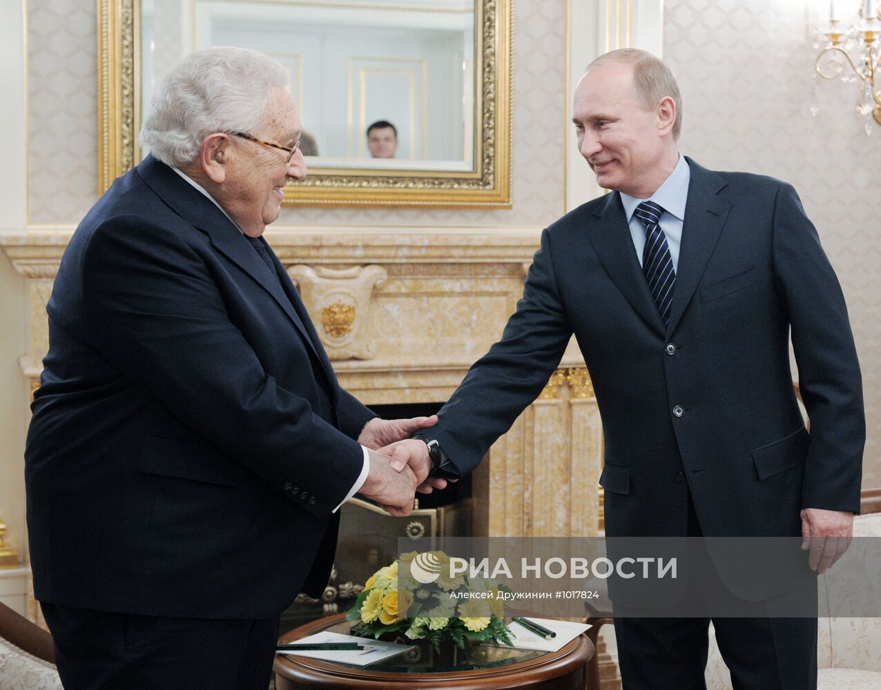 Встреча Владимира Путина с Генри Киссинджером в Москве