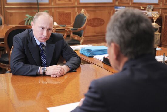 Встреча Владимира Путина с Сергеем Шойгу в Москве
