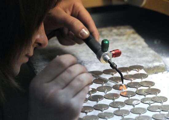 Производство ювелирных изделий в ювелирном доме "Эстет"