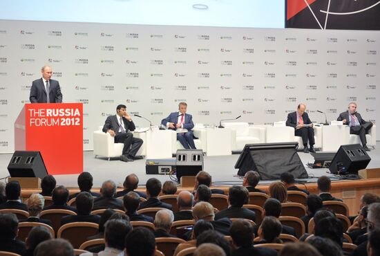 Владимир Путин на инвестиционном форуме "Россия 2012" в Москве