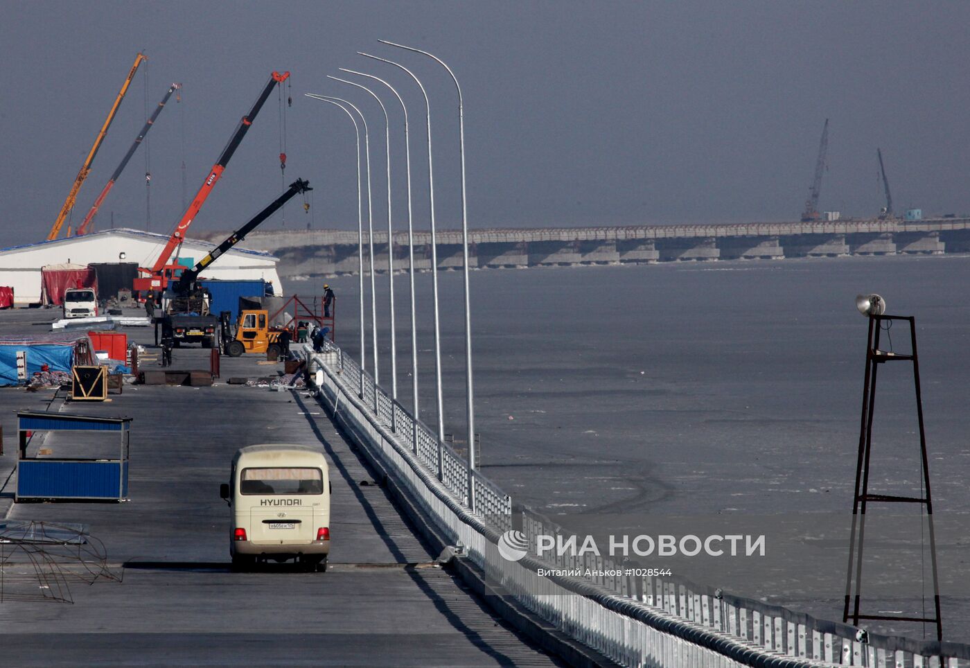 Строительство моста на трассе 