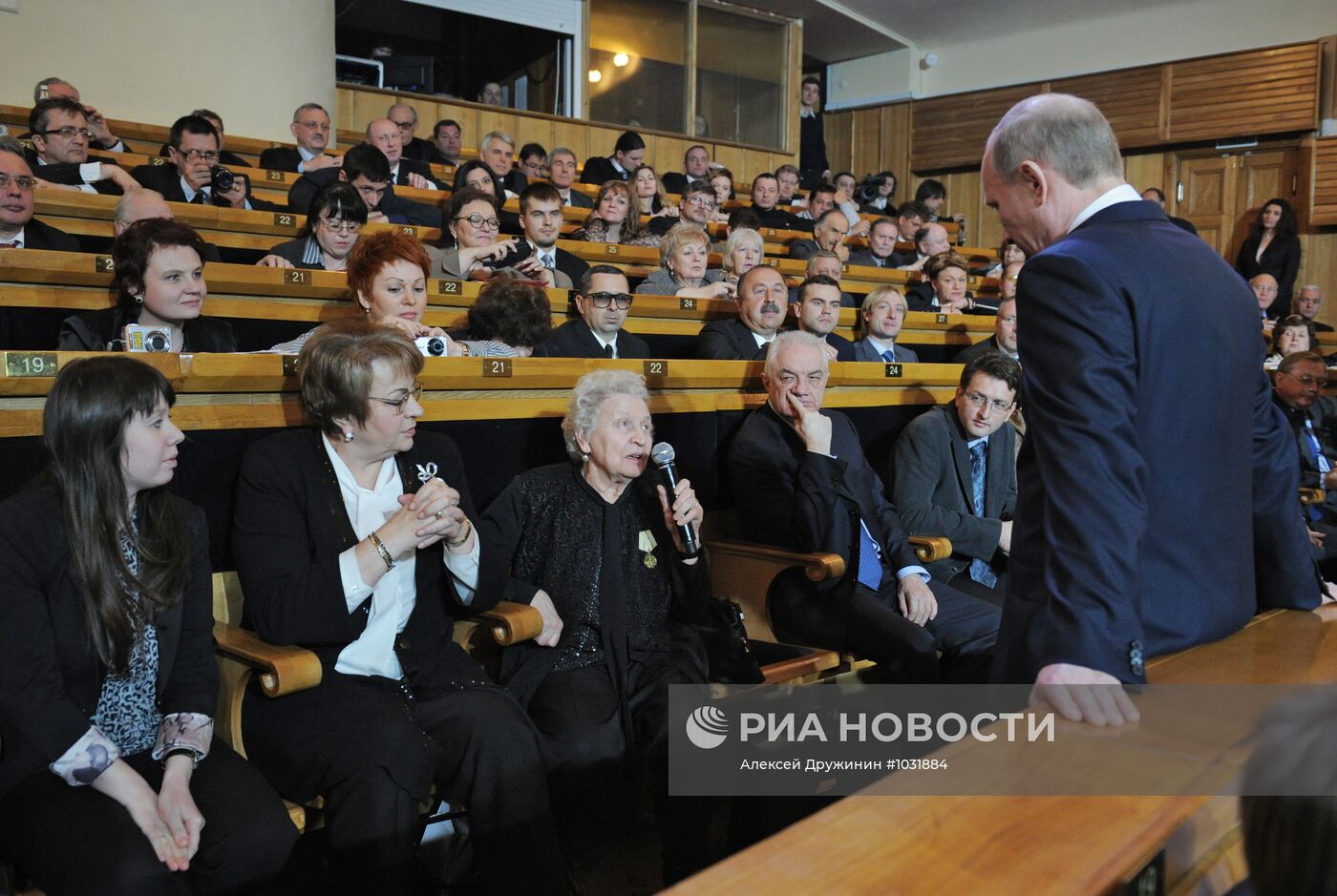 В.Путин встретился со своими доверенными лицами