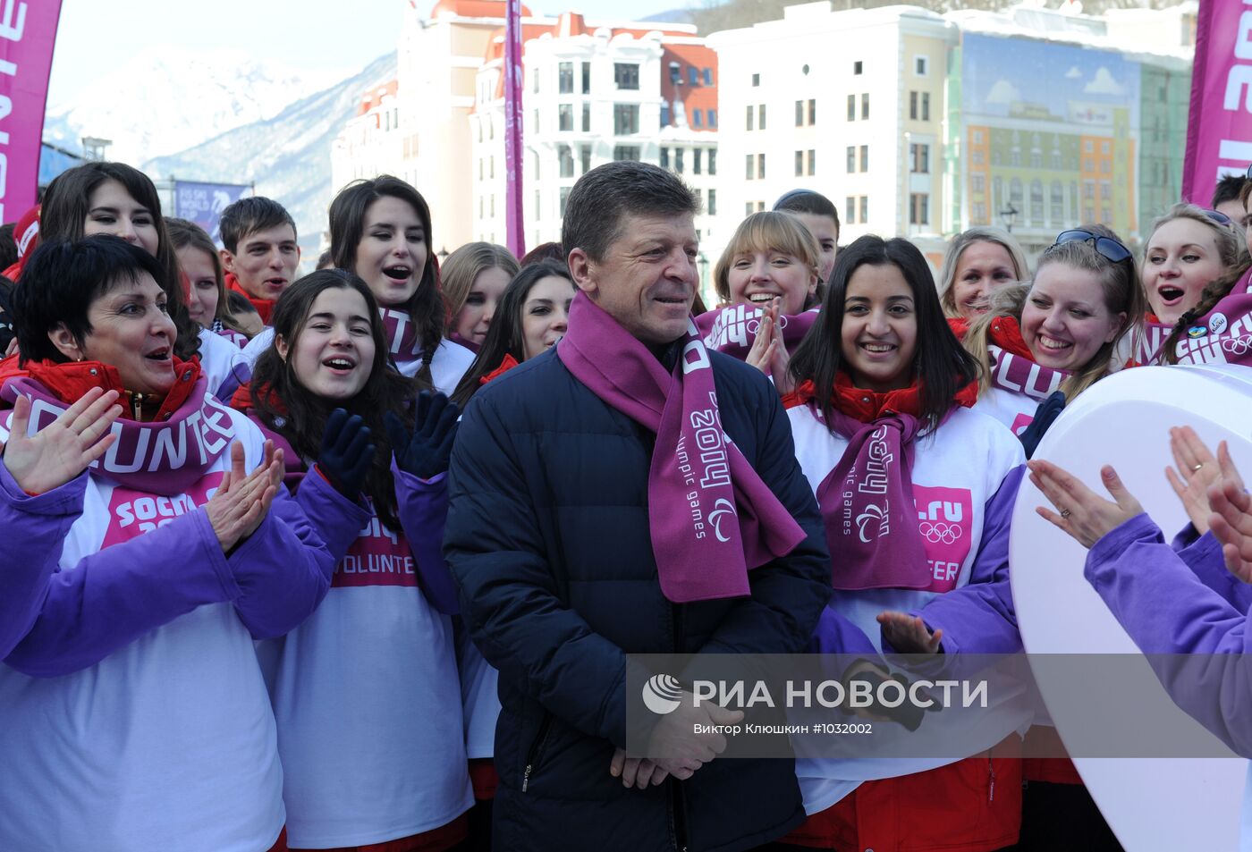 Старт массового набора волонтеров на Олимпийские игры 2014 года