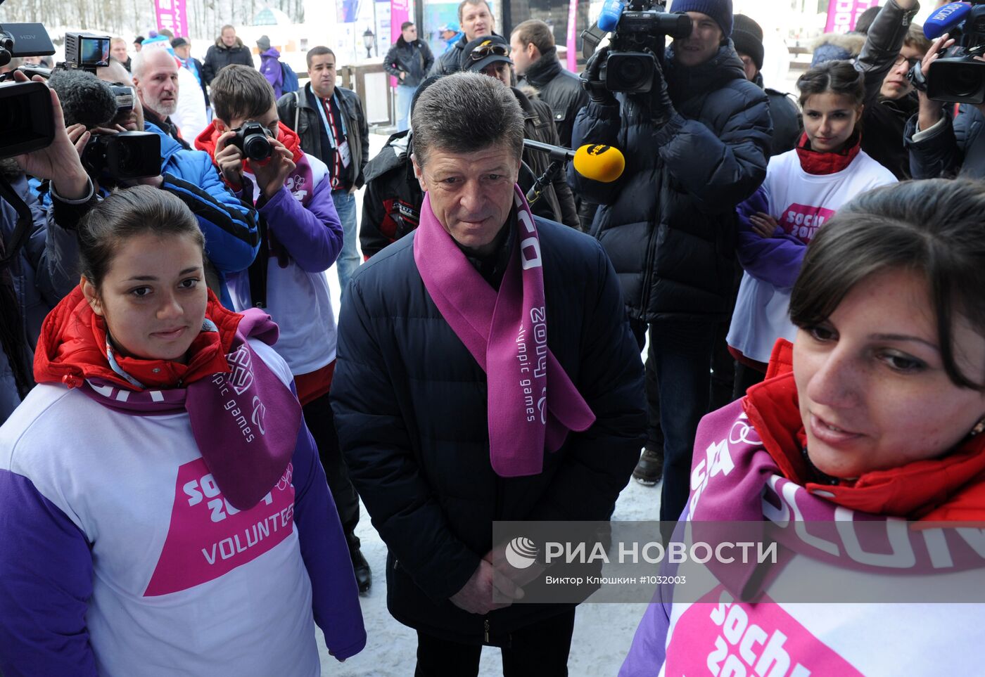 Старт массового набора волонтеров на Олимпийские игры 2014 года