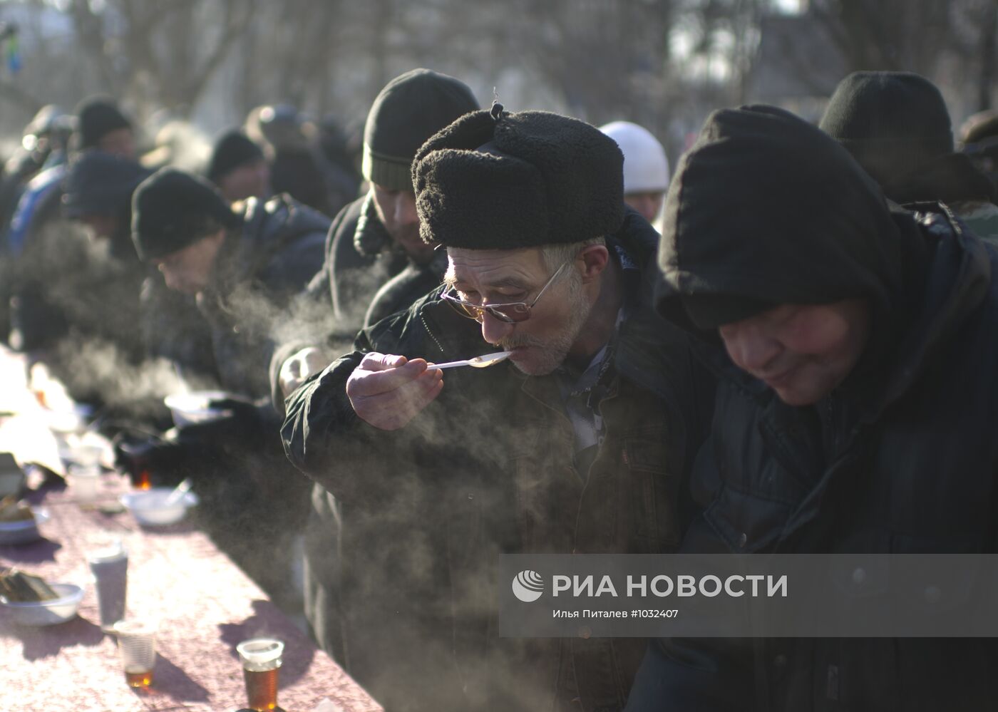 Акция по выдаче питания лицам без определенного места жительства