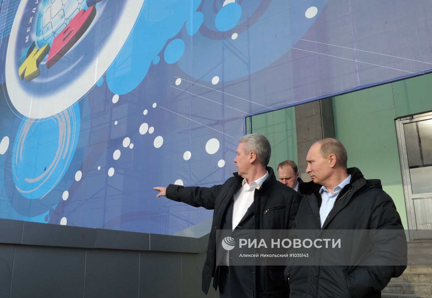 В.Путин побывал в гостях у Клуба веселых и находчивых в Москве