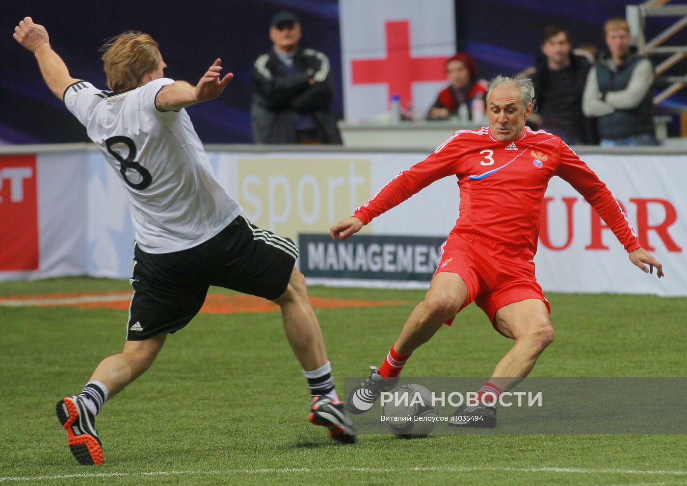 Футбол. "Кубок Легенд - 2012". Первый день