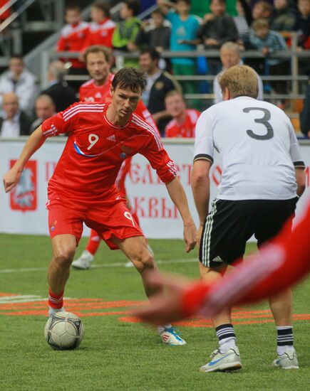 Футбол. "Кубок Легенд - 2012". Первый день