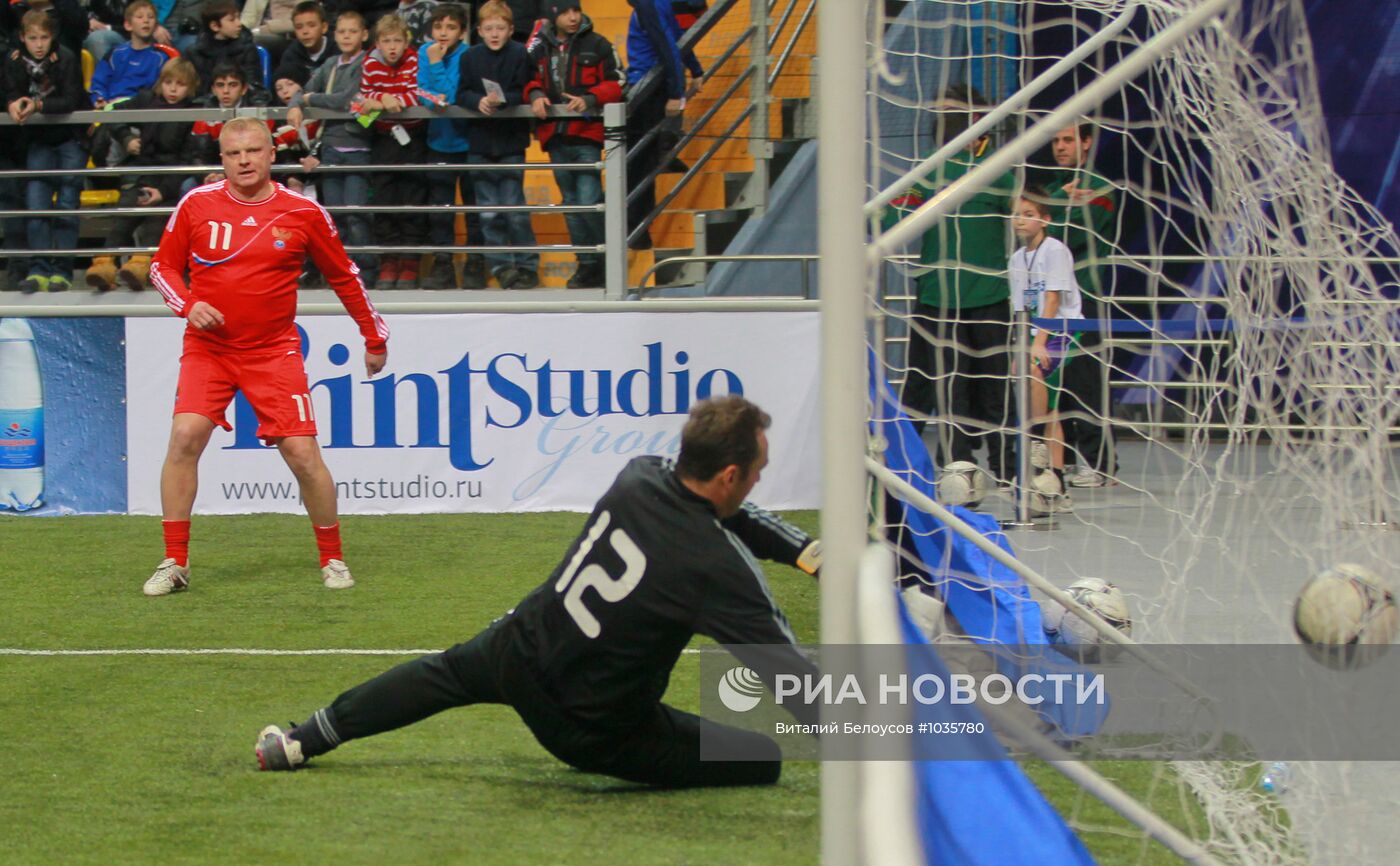 Футбол. "Кубок Легенд - 2012". Первый день