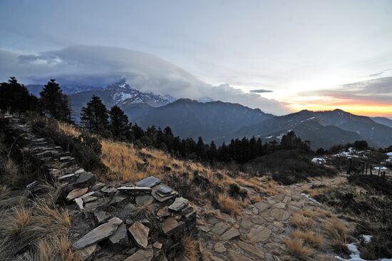 Зарубежные страны. Непал