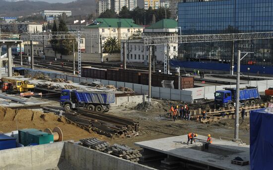 Строительство железнодорожного вокзала "Адлер" в Сочи