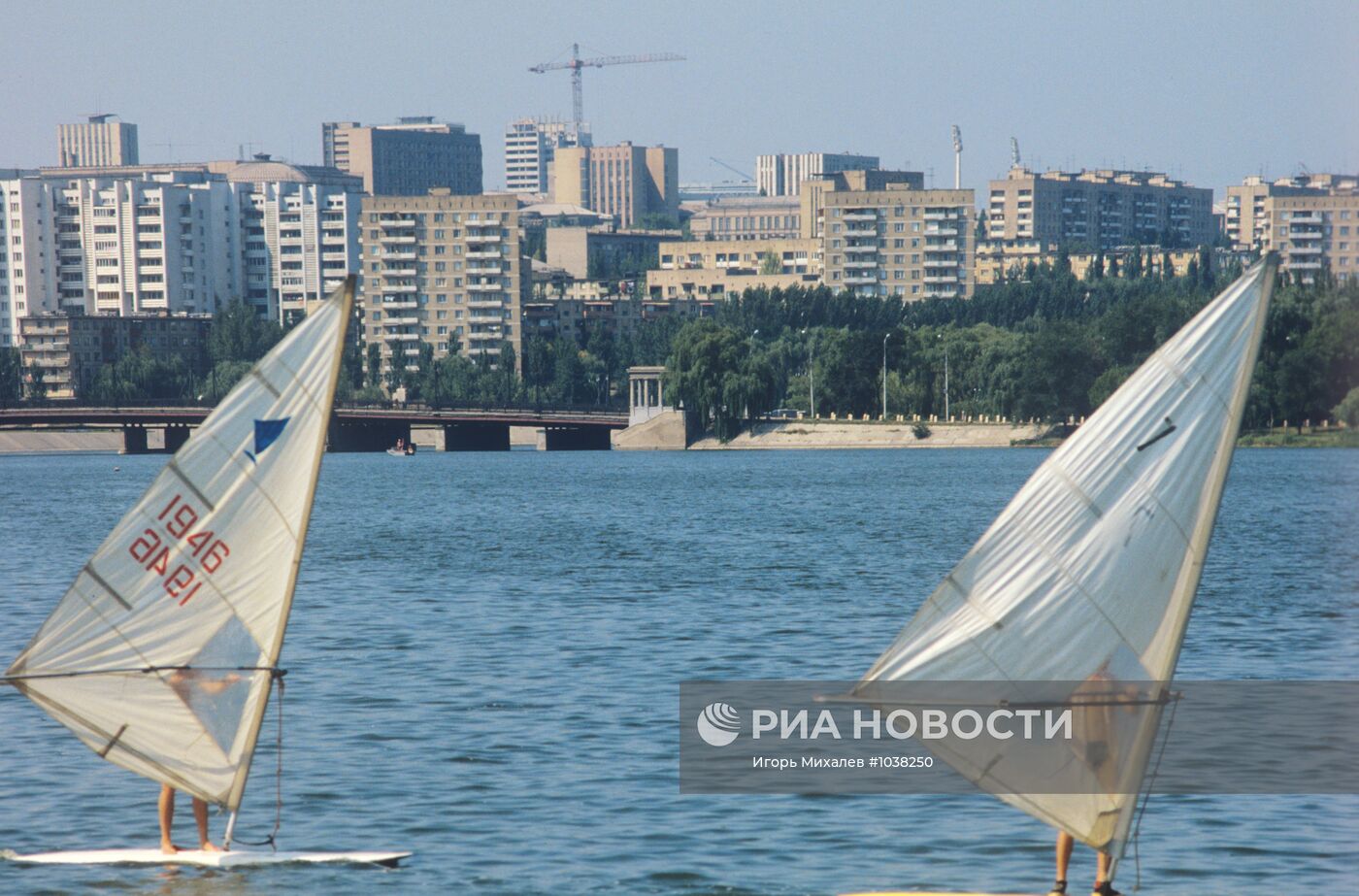 Виндсерфинг на реке Кальмиус в Донецке | РИА Новости Медиабанк