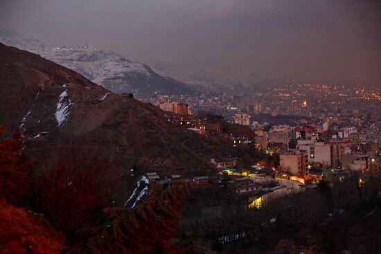 Зарубежные страны. Иран