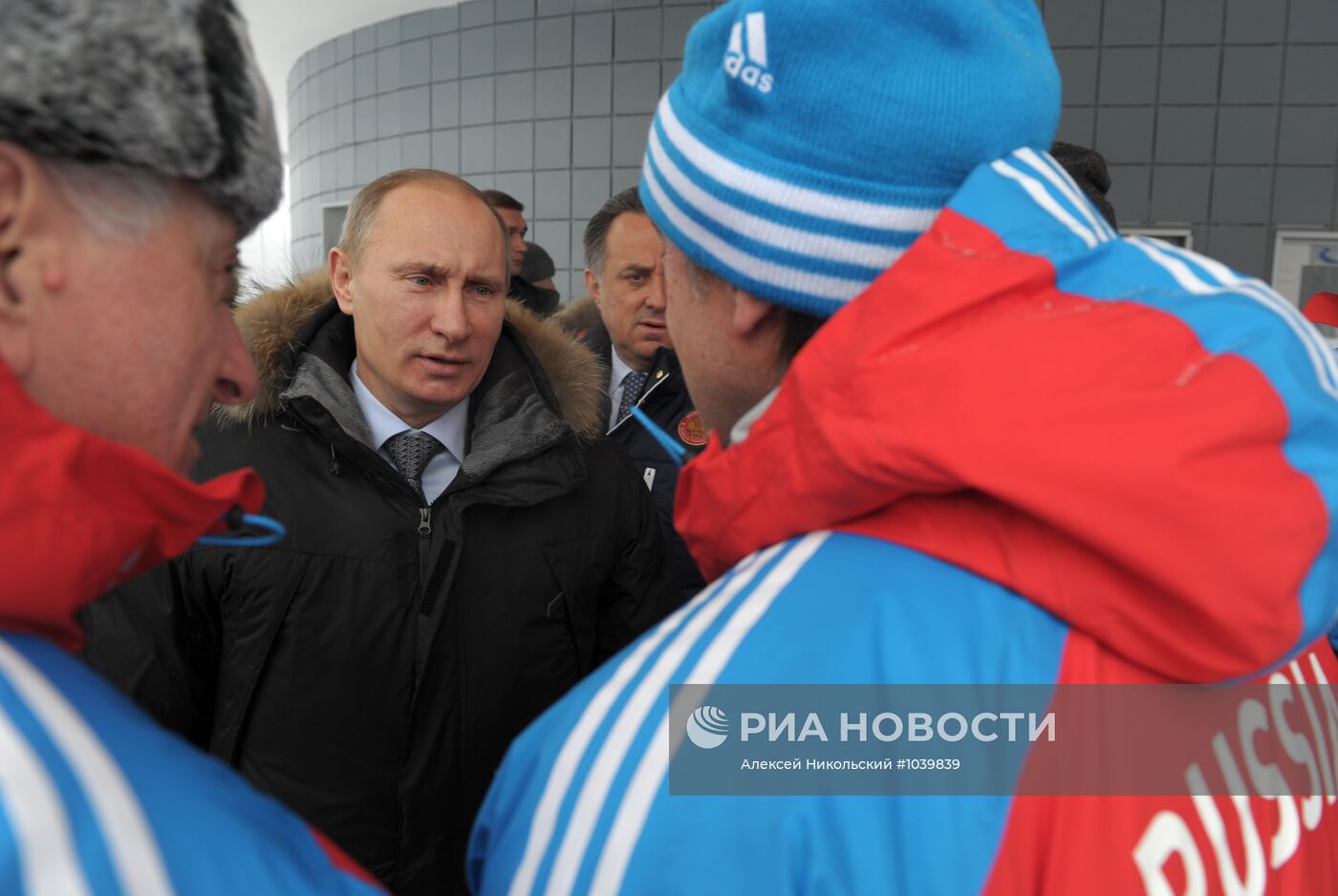 В.Путин посетил санно-бобслейный комплекс "Парамоново"
