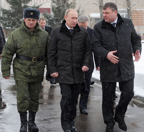В.Путин посещает Пятую отдельную мотострелковую бригаду