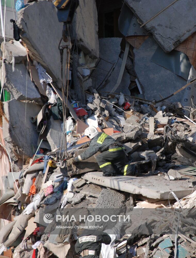 Ликвидация последствий обрушения жилого дома в Астрахани