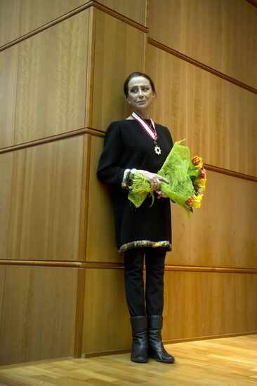 Вручение Орденов восходящего солнца М.Плисецкой и Ю.Соломину