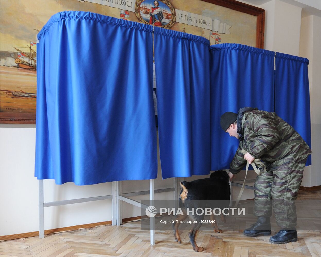 Подготовка избирательных участков к выборам президента РФ