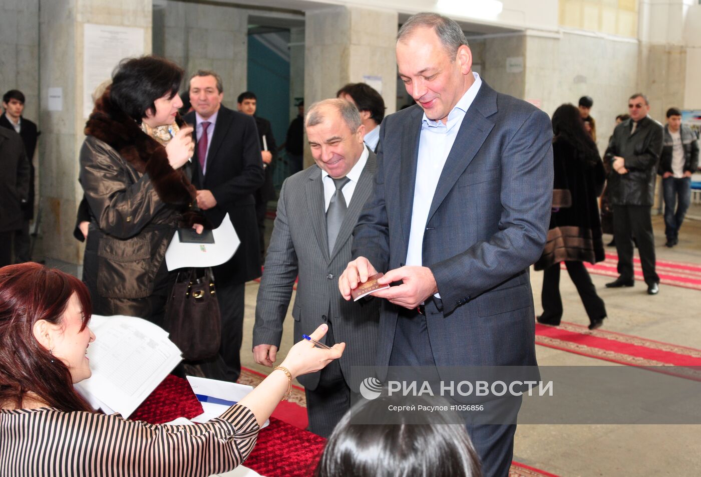 Голосование президента Дагестана Магомедсалама Магомедова