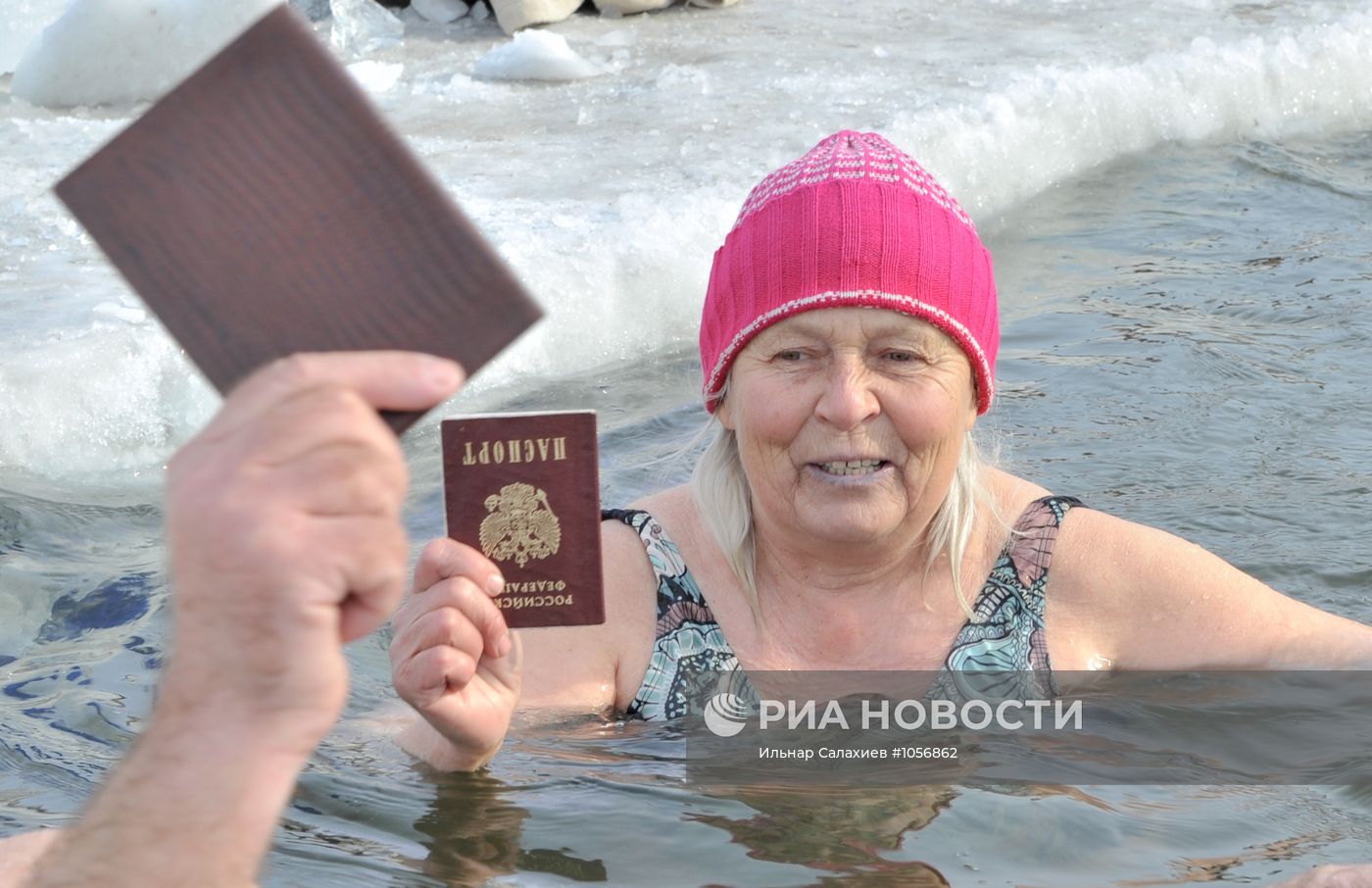 Голосование любителей зимнего плавания в Новосибирске