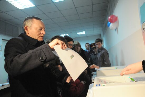 Голосование губернатора Забайкальского края Р. Гениатулина