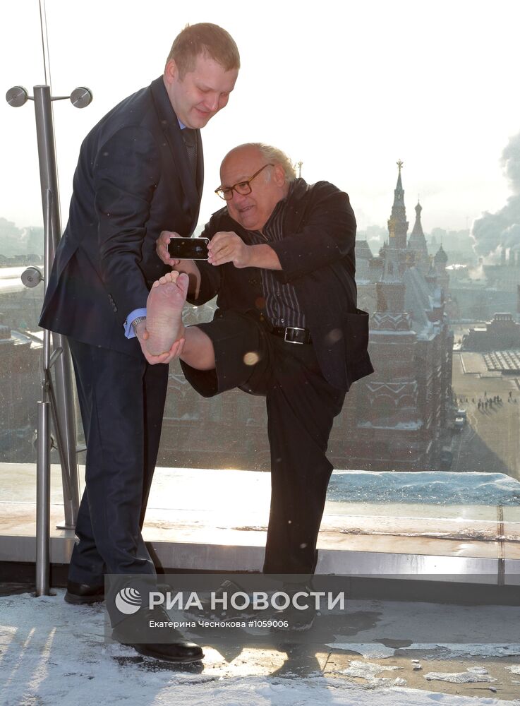 Дэнни де Вито на фотосессии в Москве