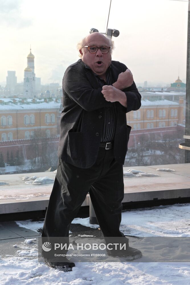 Дэнни де Вито на фотосессии в Москве