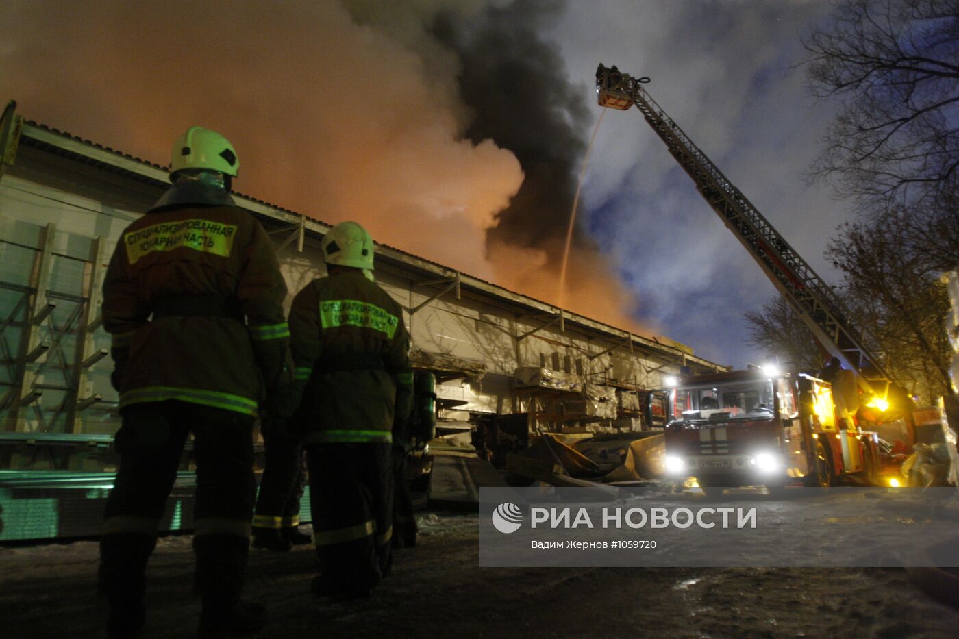 Пожар в гипермаркете "К- Раута" в Петербурге