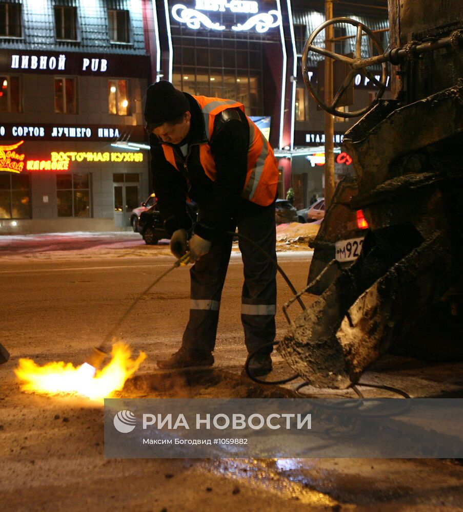 Работы по поддерживающему весеннему ремонту дорог в Казани