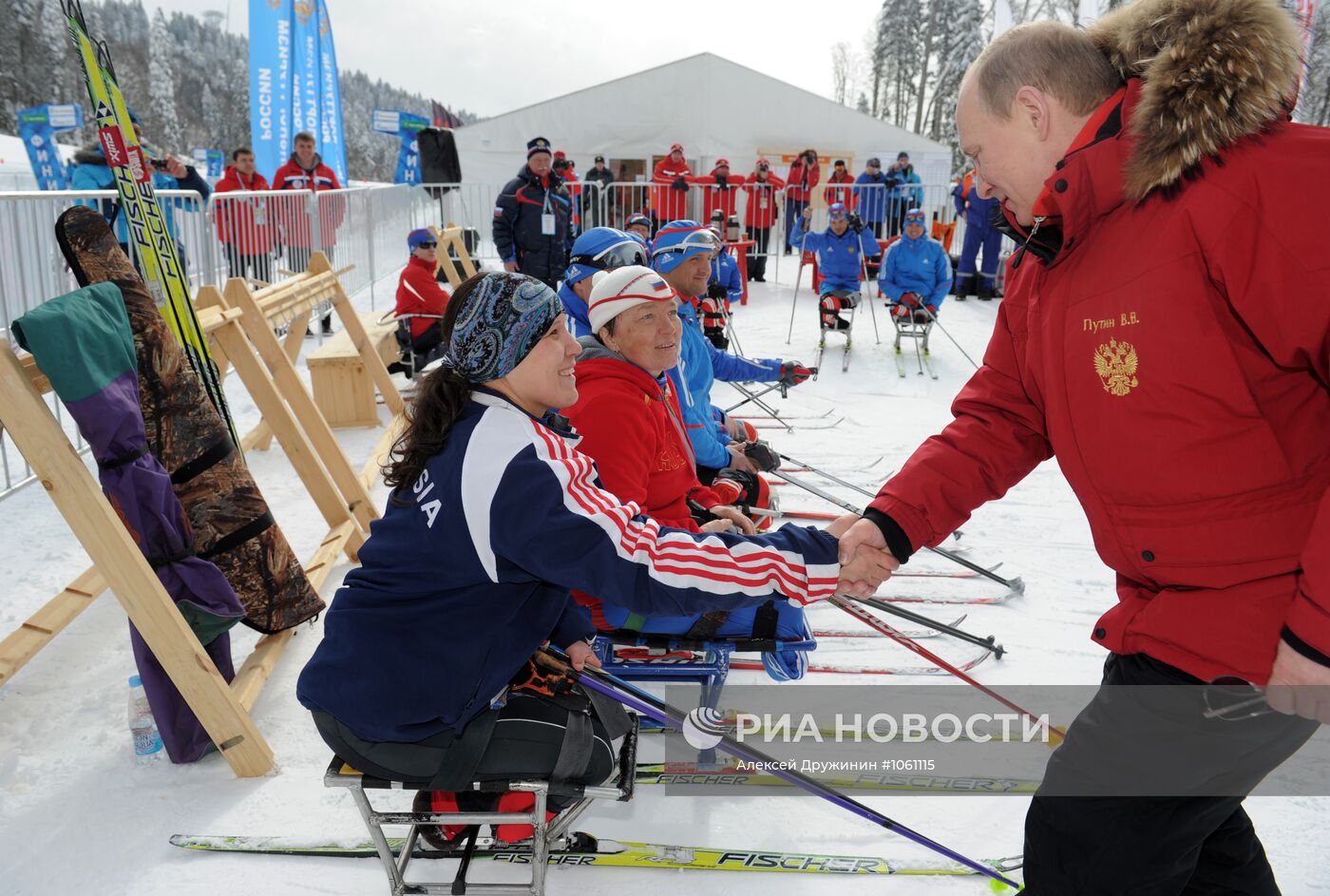 В. Путин на ЧР для паралимпийцев по лыжным гонкам и биатлону
