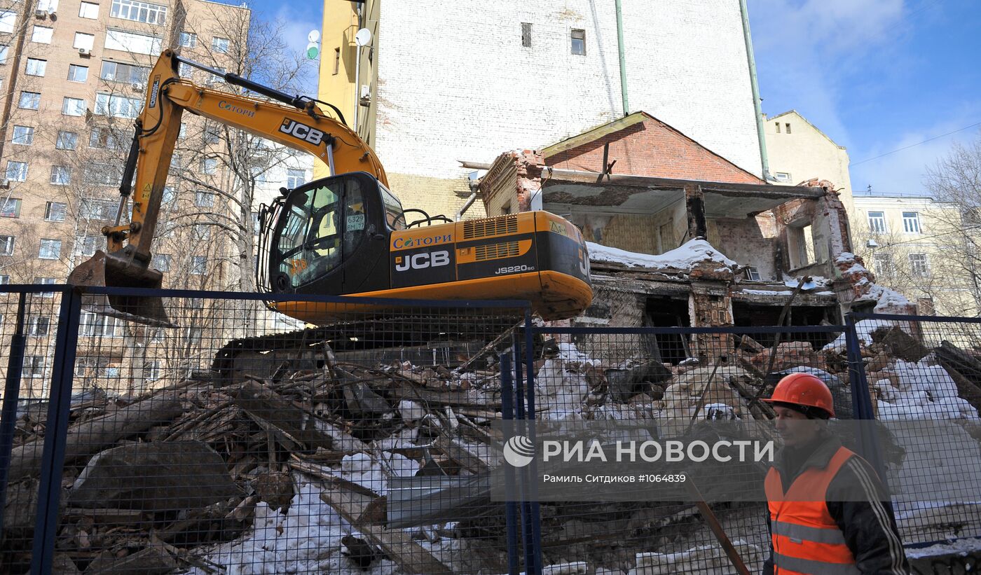 Акция у сносимого здания в Б. Козихинском переулке в Москве
