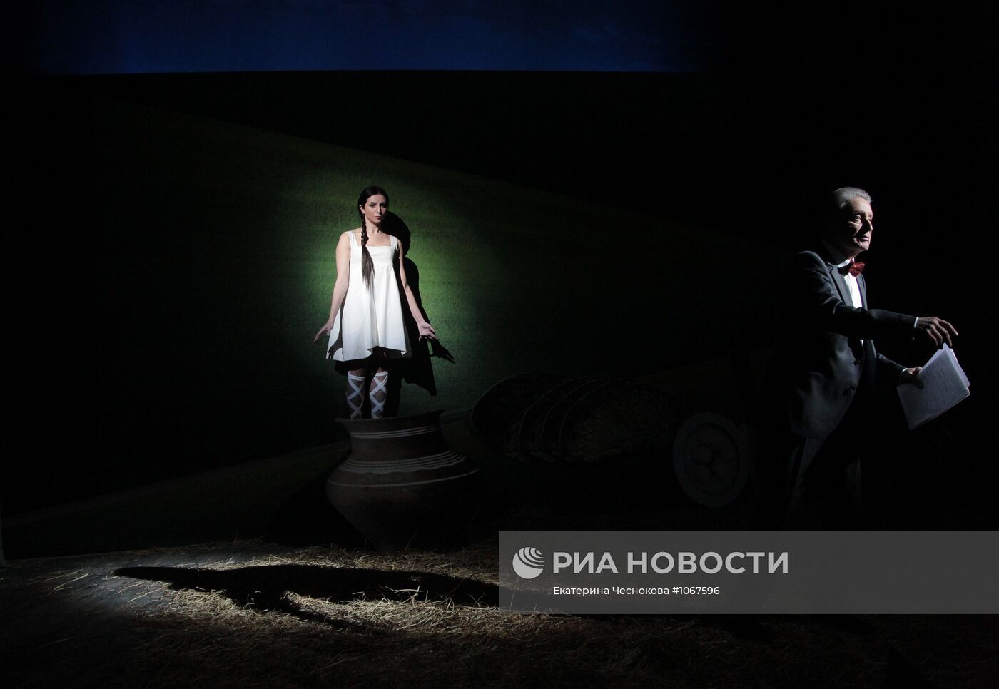 Пресс-показ спектакля Э.Боякова "Волны" в Москве