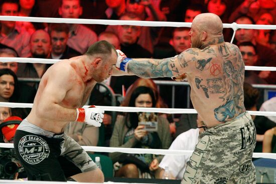 Смешанные единоборства. Турнир M-1 Challenge 31