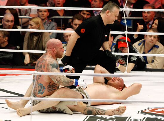 Смешанные единоборства. Турнир M-1 Challenge 31