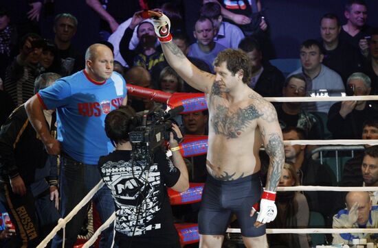 Смешанные единоборства. Турнир M-1 Challenge 31