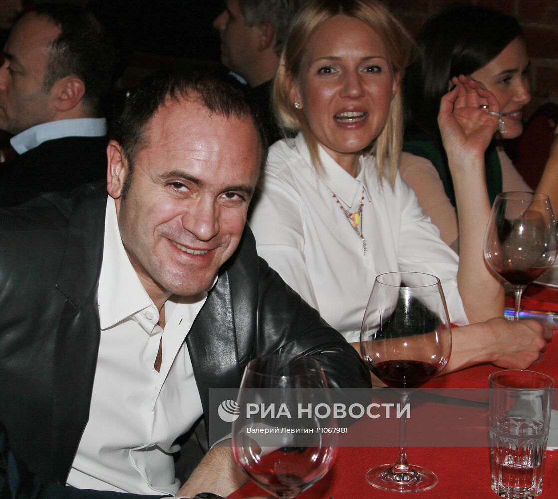 Ньюзикл "Гражданин поэт" в ресторане "Бочка"
