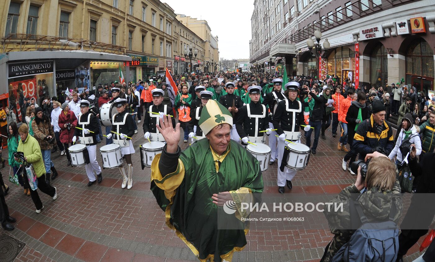 Парад в честь Дня Святого Патрика в Москве
