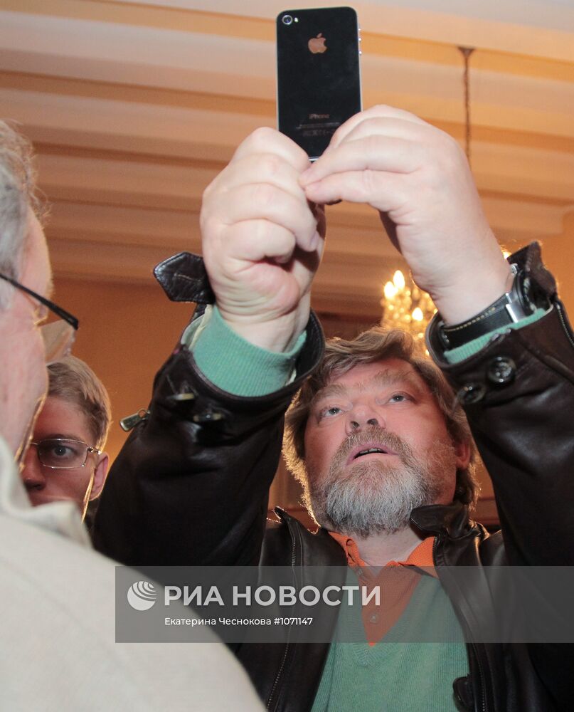 Премьера фильма Павла Лунгина "Дирижер" в Москве