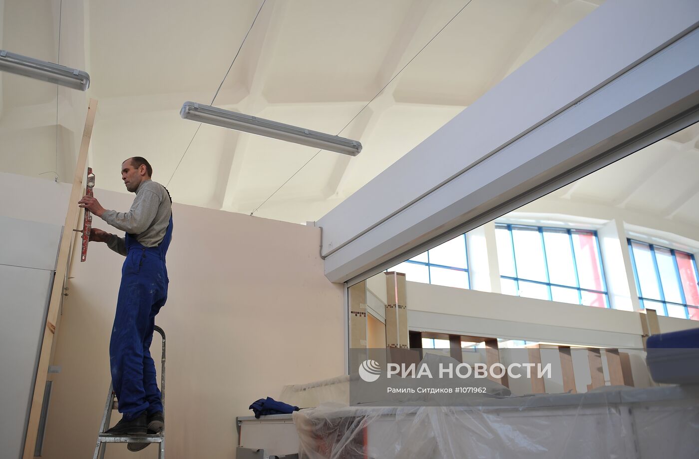 Демонтаж торговых палаток на Усачевском рынке в Москве